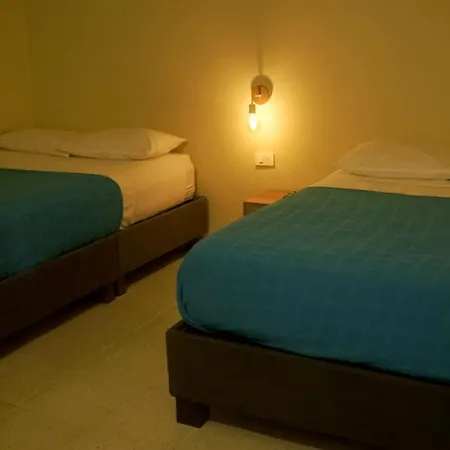 Hotel Alma Del Mar *